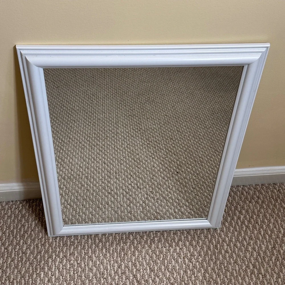 White Framed Wall Mirror 16x20 Rectangle Hanging Home Decor Vanity Preowned